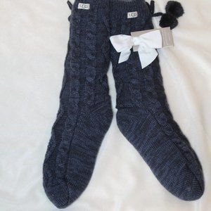 NWT WOMEN'S GIRLS SWEATER POM FLEECE LINED SLIPPERS SOCKS NAVY BLUE